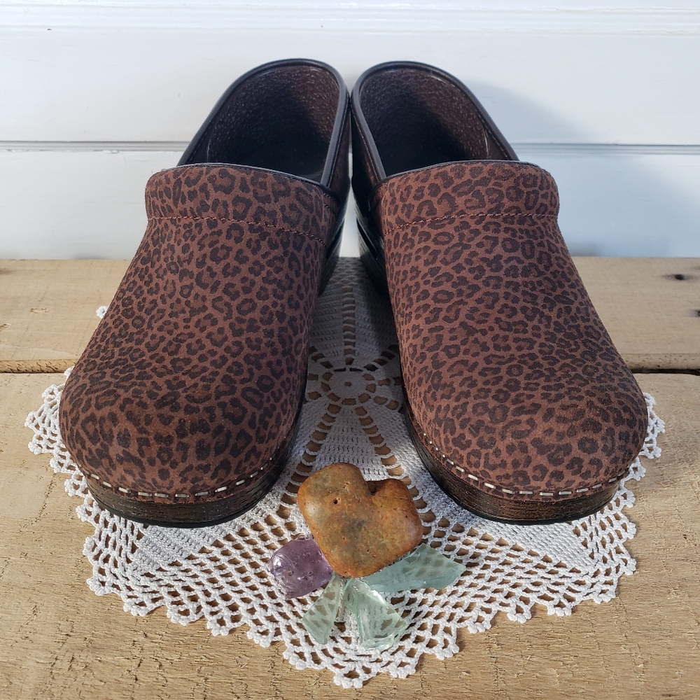 ⚘♥️Reserved for Dayna🐆Meow Dansko Pro Clog Mini Leopard Suede Mob Boho Cottage - Picture 3 of 7